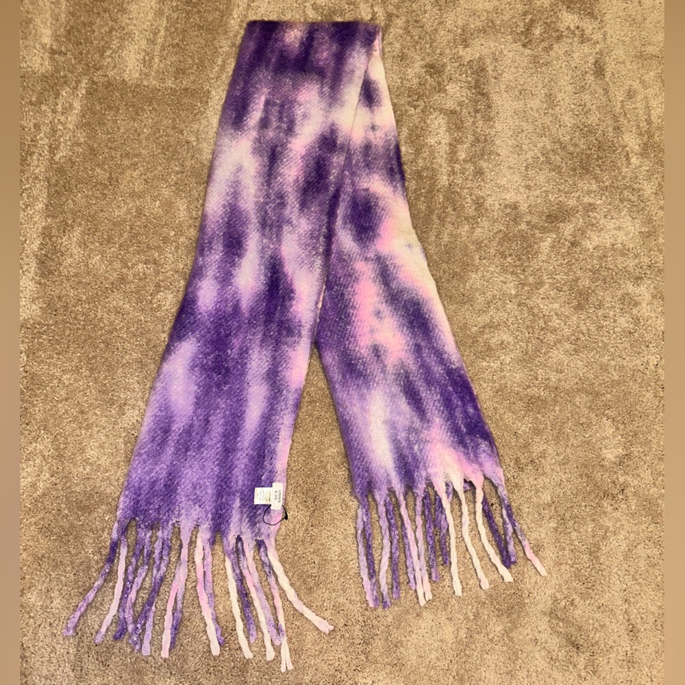 Crown & Ivy Purple Tie-Dye Scarf